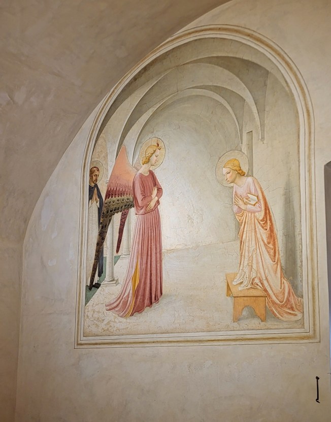 Closeup of the Annunciation in a cell. As founder of the Dominican Order, Saint Dominic appears as a model of prayerful contemplation for the friars living in the cells.