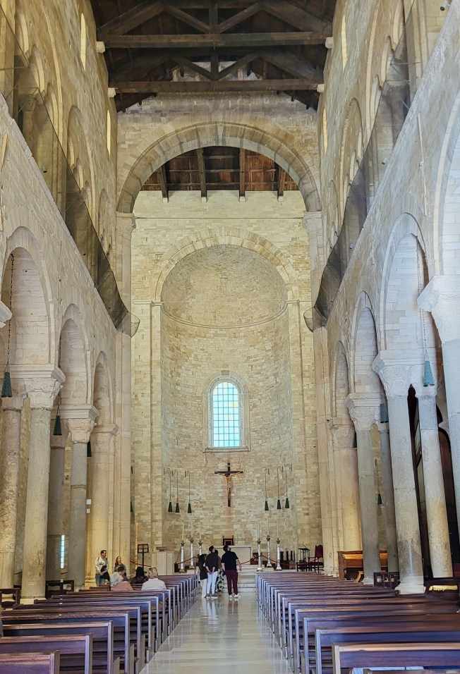 Trani Duomo interior